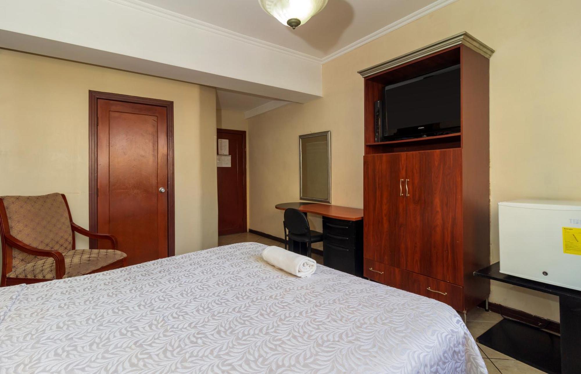גוויאקיל Hotel Malecon Inn מראה חיצוני תמונה