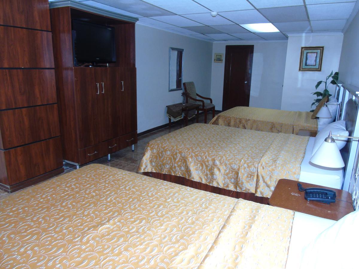 גוויאקיל Hotel Malecon Inn מראה חיצוני תמונה