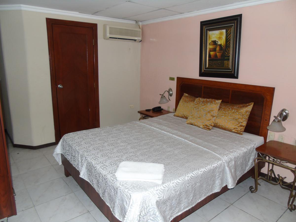 גוויאקיל Hotel Malecon Inn מראה חיצוני תמונה