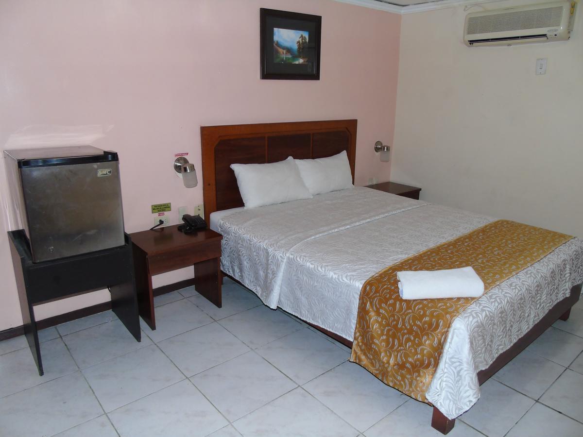 גוויאקיל Hotel Malecon Inn מראה חיצוני תמונה