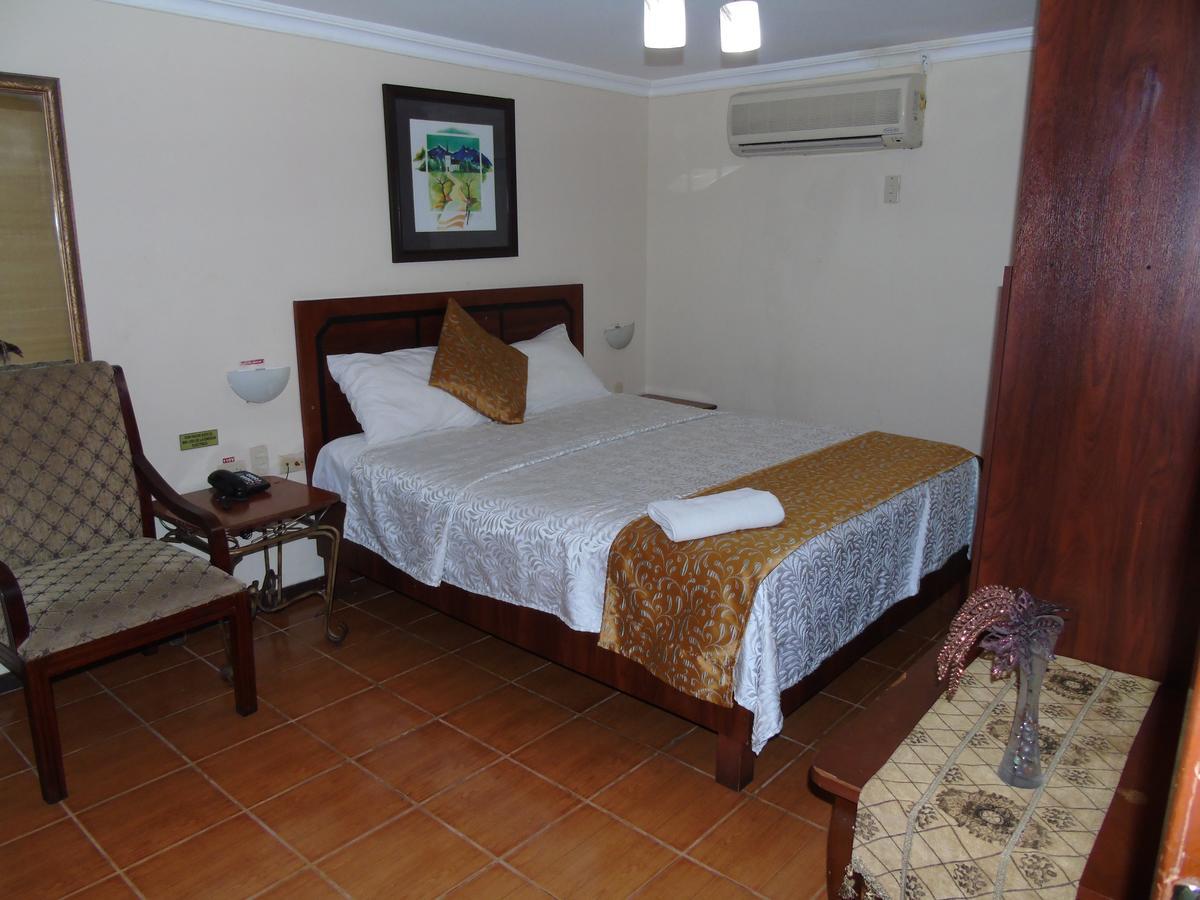 גוויאקיל Hotel Malecon Inn מראה חיצוני תמונה