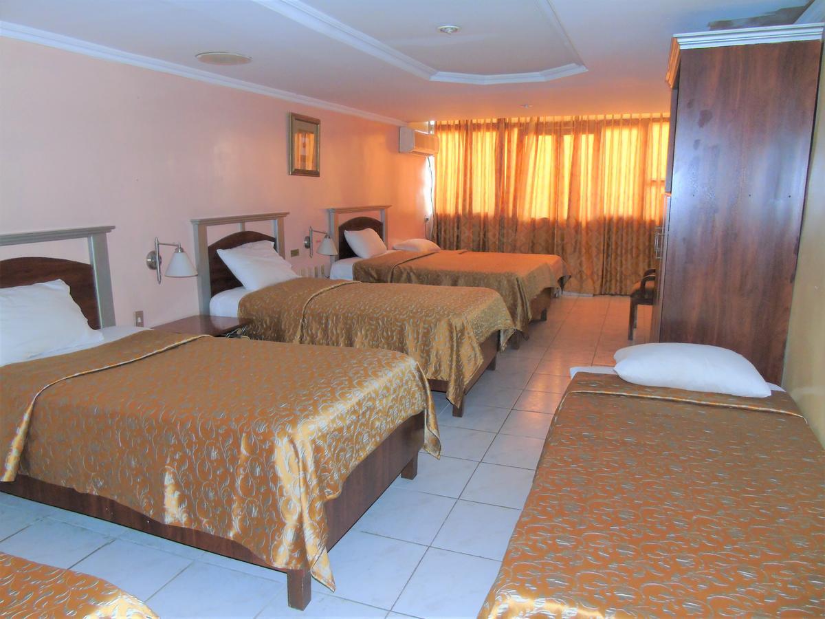 גוויאקיל Hotel Malecon Inn מראה חיצוני תמונה
