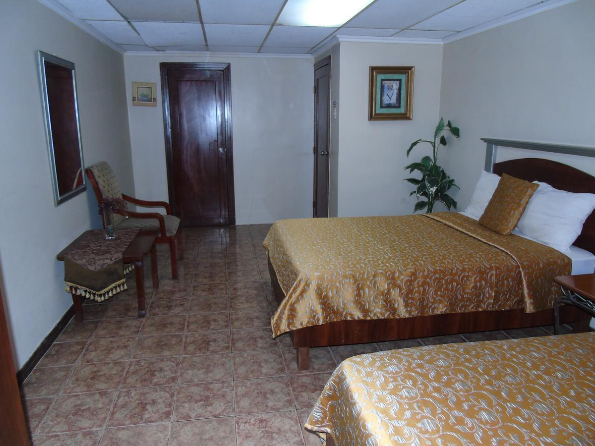 גוויאקיל Hotel Malecon Inn מראה חיצוני תמונה